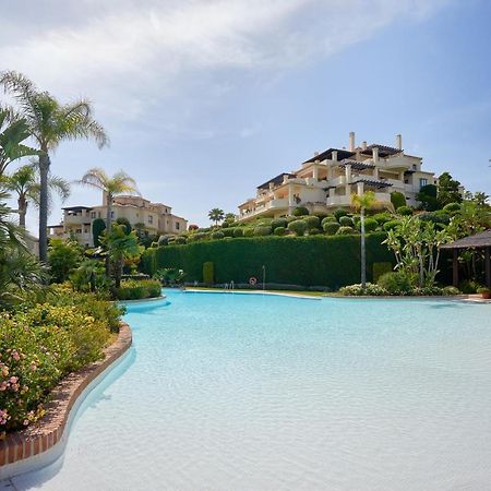 Апартаменты Capanes Del Golf Бенахавис Экстерьер фото